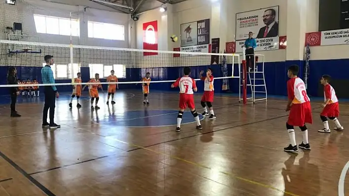 Gençler voleybolda şampiyonlar belli oldu