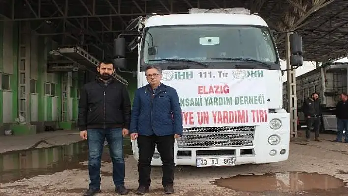 Elazığ'dan Suriye'ye bir tır un gönderildi