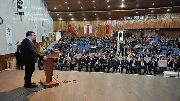 Öğrencilere, 'TÜBİTAK Odaklı Yeni Süreçler' semineri