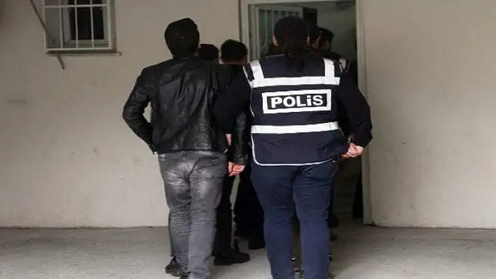 Elazığ merkezli 6 ilde 2 ayrı FETÖ operasyonu: 20 gözaltı