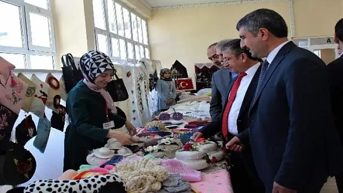 Elazığ'da 'KYK Kültür Sanat Sokağı ' sergisi