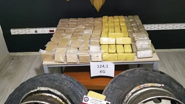 Hakkari'de 153 kilo 300 gram eroin ele geçirildi