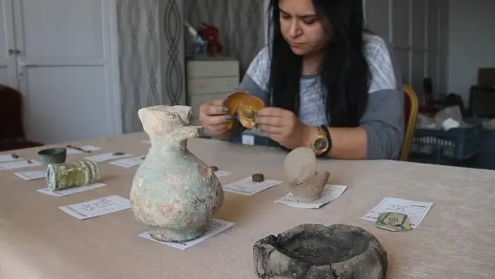 Harput Kalesi'nde 4 bin 800 obje gün yüzüne çıkartıldı