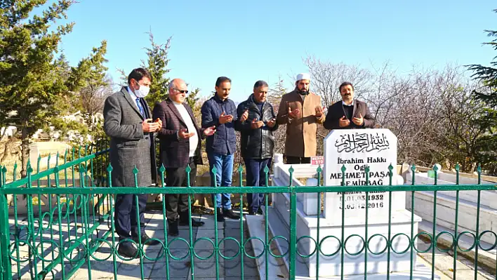 Harput Musikisinin Üstadı Paşa Demirbağ mezarı başında anıldı