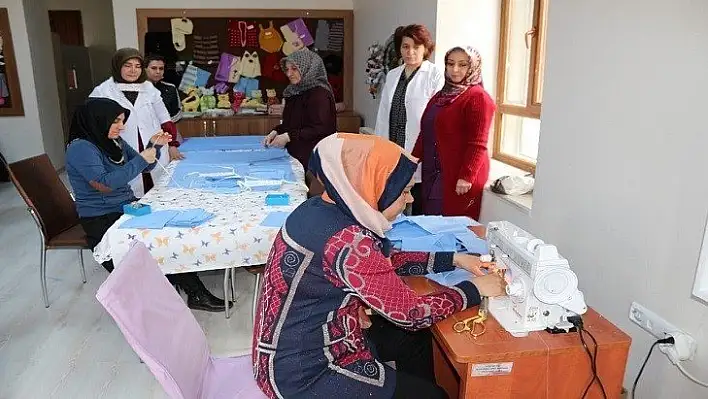 Hastanede Maske Üretilmeye Başlandı