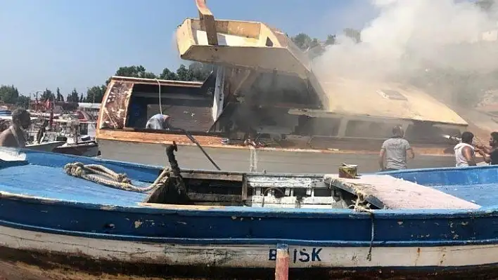 Hatay'da tekne yangını