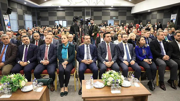 Hazar Şiir Akşamları, Türk Dünyasını Elazığ'da buluşturdu