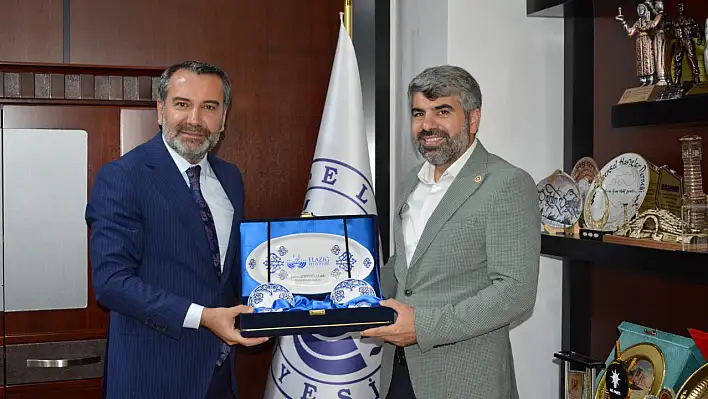 HÜDA PAR heyetinden Başkan Şerifoğulları'na ziyaret