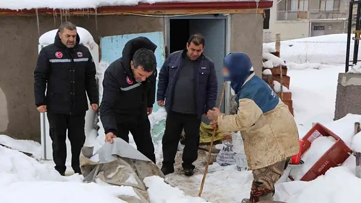 İl Özel İdaresi ekipleri, yaşlı kadının yardım çağrısına kayıtsız kalmadı