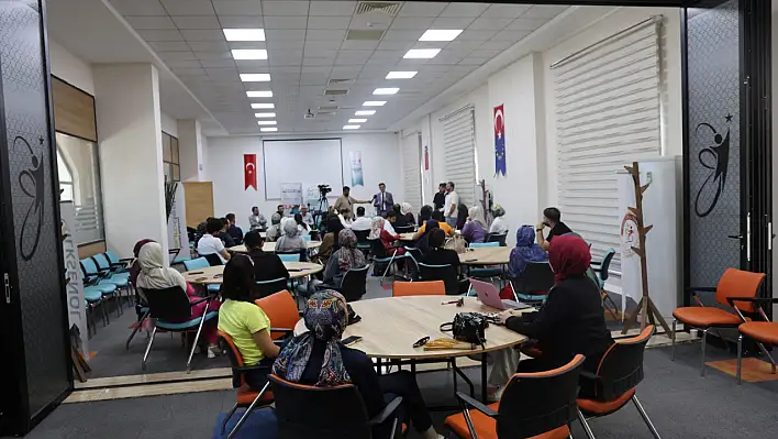'İlhamdan Eyleme Sosyal Girişimcilik Çalıştayı Gençlik Katılımı Projesi'