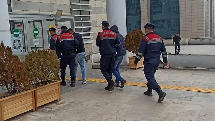 İş yerinde hırsızlık yapan şahıslar yakalandı