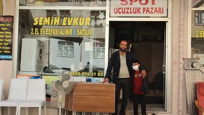 İş yerlerini ikinci el eşyalarla doldurdular, öğrencilerin kente gelmesini beklemeye başladılar