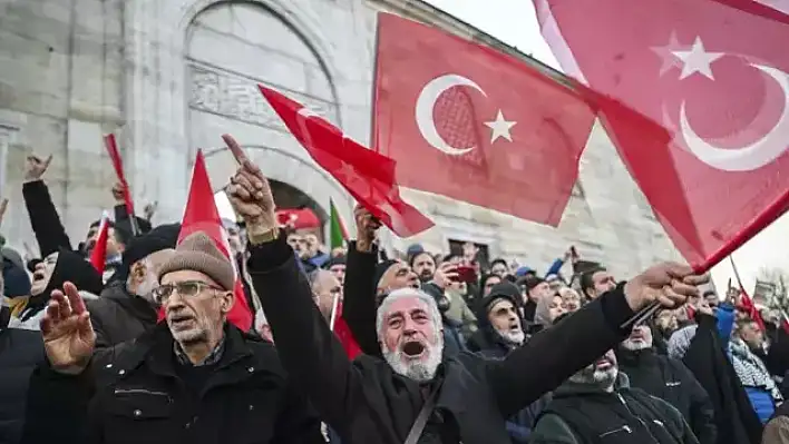 İstanbul'da yüz binlerce kişi Gazze için yürüdü!