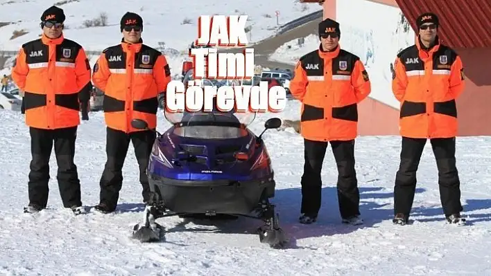 JAK Timi kayak merkezinde görevde