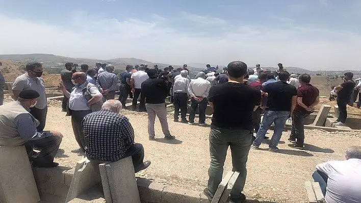 Kafasına Kaya Parçası İsabet Eden İşçi Hayatını Kaybetti