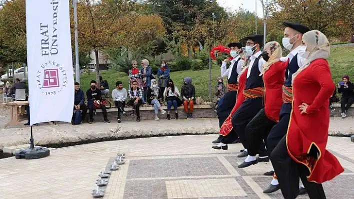 Kampüste öğrenciler halk oyunları ile gönüllerince eğlendi