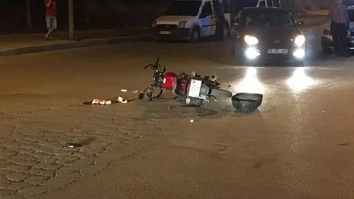 Denizli'de kask takmayan motosiklet sürücüsü ölümden döndü