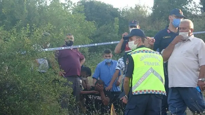 Köy yolunda kontrolden çıkan traktör şarampole devrildi: 1 ölü, 1 yaralı