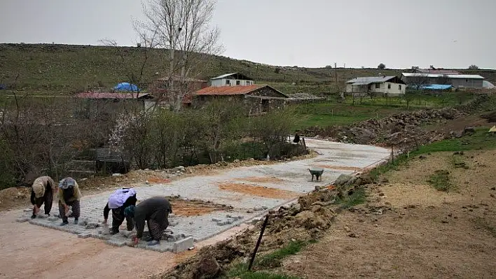 Köyün gelini, her soruna el attı, virüsü de köye sokmadı