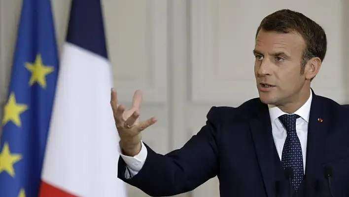 Macron: Toplu ihanetlerini not alıyorum