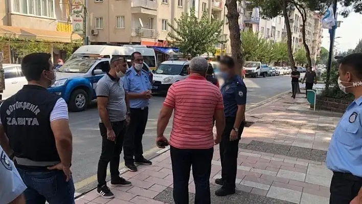 Manisa'da zabıtaya bıçaklı saldırı