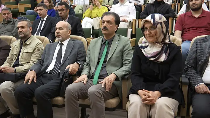 'Milli Mücadele Döneminde Kadın ve Aile' konulu konferans