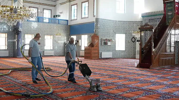 Mustafapaşa ve Sanayi Mahallelerinde kapsamlı temizlik çalışmaları