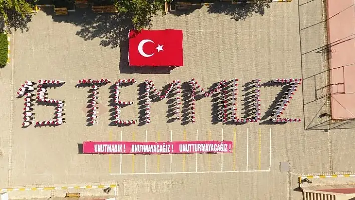 Öğrencilerden 15 Temmuz koreografisi