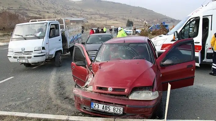 Otomobil ile pikap çarpıştı: 1 yaralı