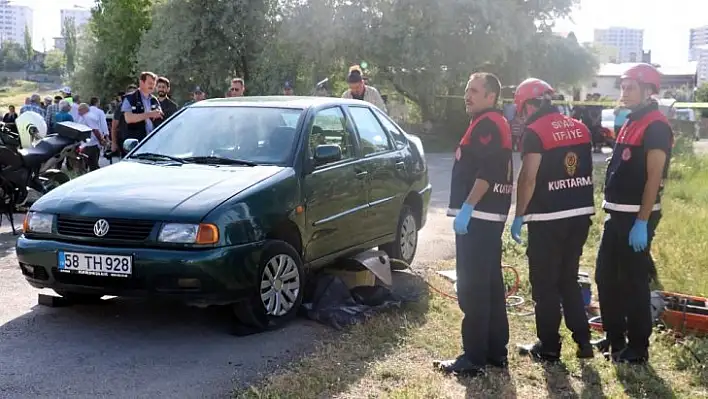 Otomobilin altında kalan yaşlı kadın hayatını kaybetti