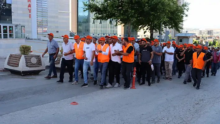 Özel İdare İşçilerinden tabutlu eylem!