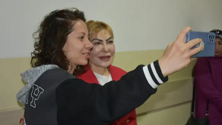 Prof. Dr. Yasemin Açık Oyunu Kullandı