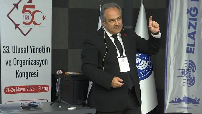Prof. İlhan, geleceğin mesleklerini anlattı