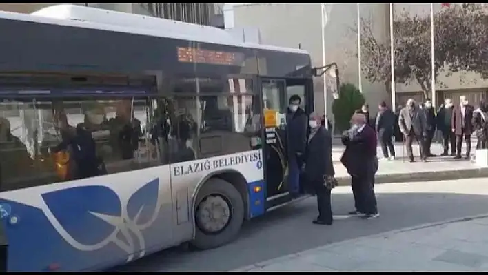 Rahatsızlanan kadın belediye otobüsü ile hastaneye ulaştırıldı