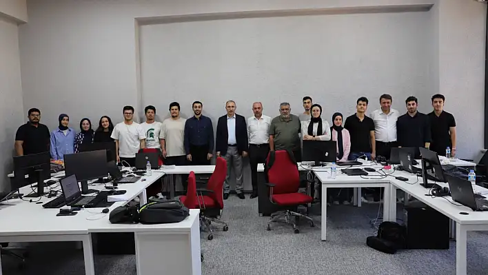 Rektör Prof. Dr. Fahrettin Göktaş'tan Prof. Dr. Yasemin Açık Ar-Ge Merkezine ziyaret