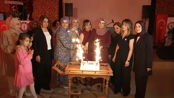 Sağlık-Sen'den Anneler, Ebeler ve Hemşireler Günü'ne özel program