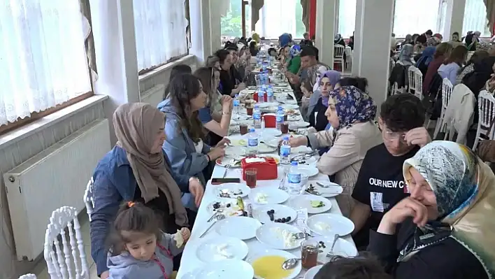 Sağlık Sen'den Hemşire, Ebeler ve Anneler Günü programı