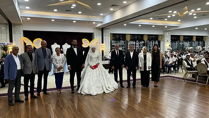 Saka ve Şengel ailelerinin mutlu günü: Elazığ'da görkemli düğün töreni