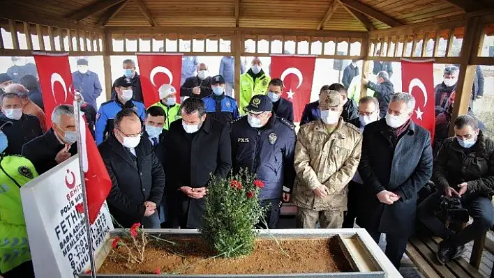 Şehit Fethi Sekin, şehadetinin 4. yılında kabri başında anıldı