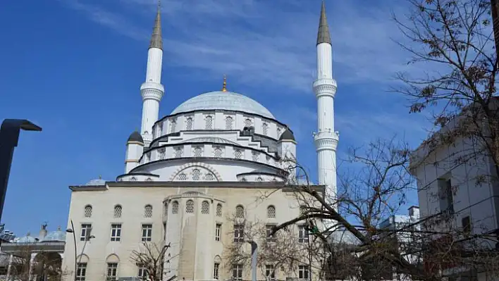 Şehitler için sabah namazında tüm camilerde dua edilecek