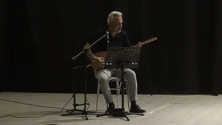 Şekeroğlu'ndan Stand-Up gösterisi