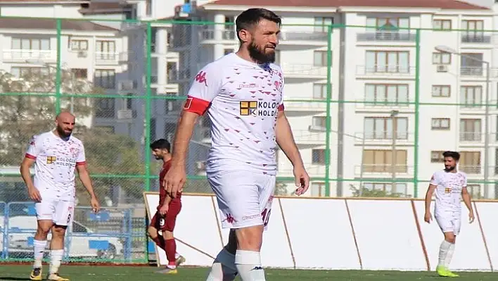 Serdar Özbayraktar, futbolu bıraktı