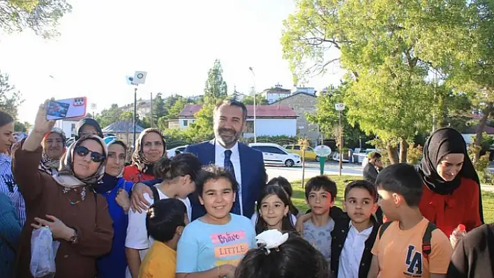 Şerifoğulları, Harput'ta kadın meclisi üyeleriyle buluştu