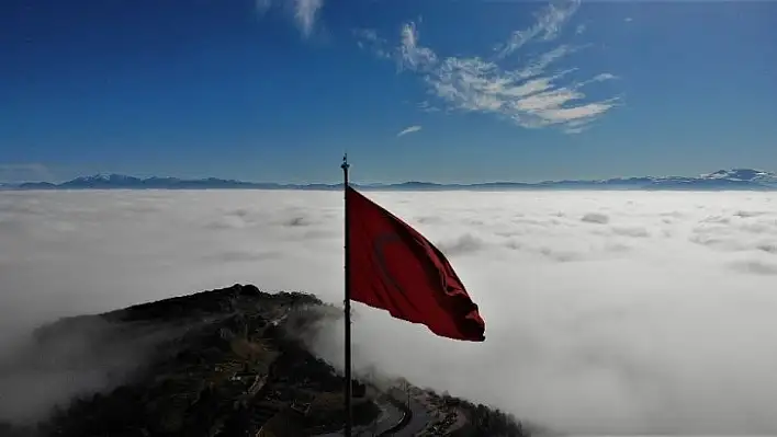 Sis görsel şölen sundu, fotoğraf tutkunları Harput'a geldi