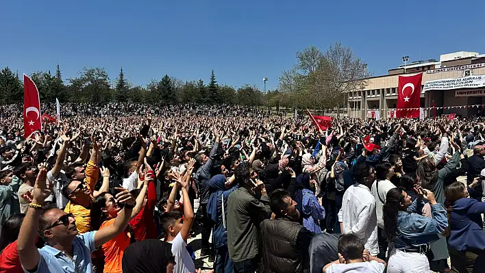 SOLOTÜRK gösterisi hayran bıraktı