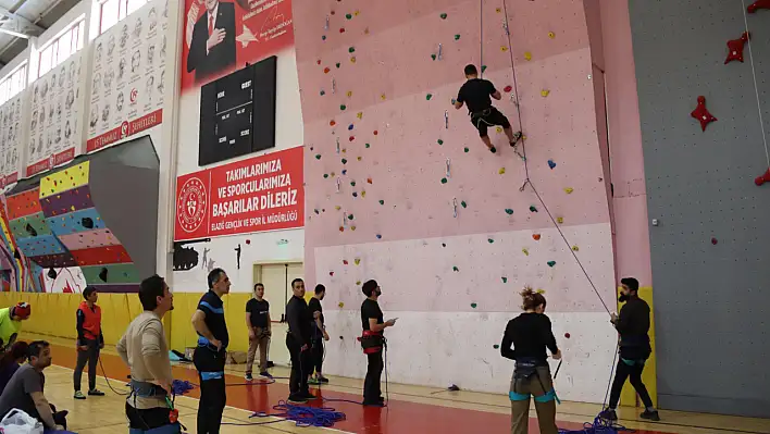 Spor tırmanışta temel eğitim sonrası ileri düzey eğitimi yine Elazığ'da yapıldı