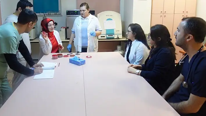 Tartar, kırım kongo kanamalı ateşi hastalığı hakkında bilgiler verdi.