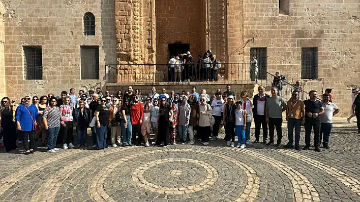 Türk Eğitim Sen Elazığ Şubesi Mardin'e gezi düzenledi