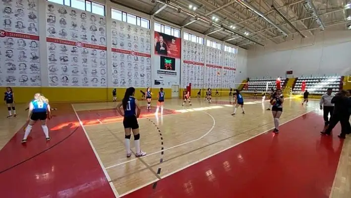 Elazığ Voleybol: 3 - Mardin Gençlik: 0