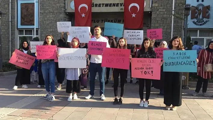 Üniversite öğrencileri,kadına şiddete karşı dikkat çekti